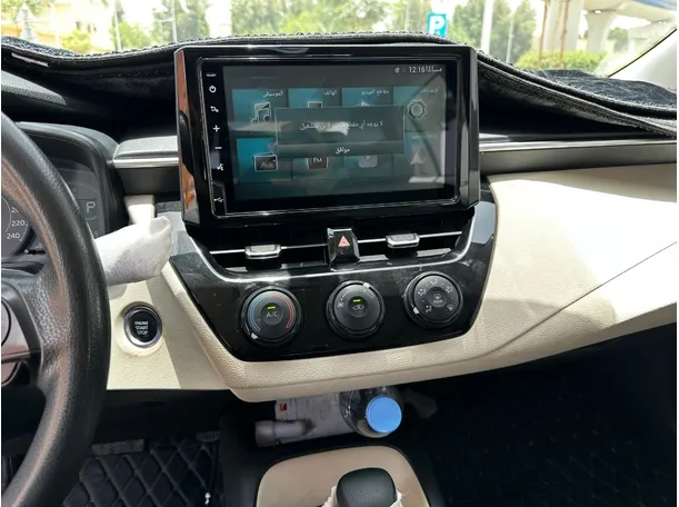 Car image 19