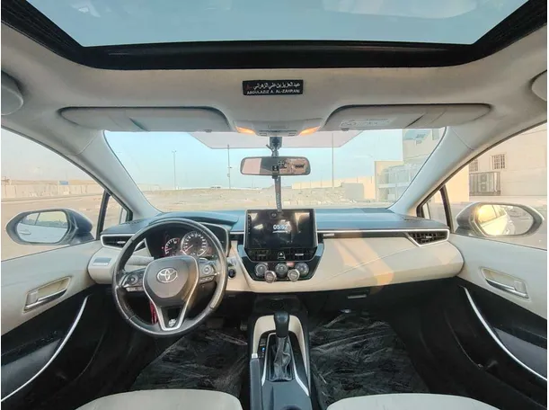 Car image 17