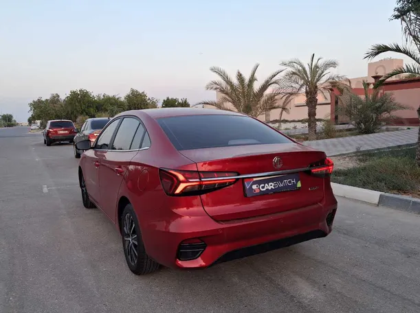 Car image 7