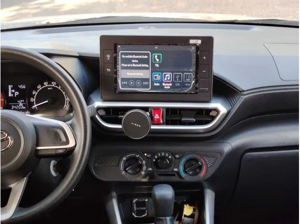 Car image 18