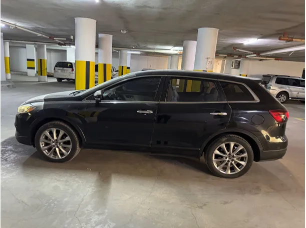 Car image 8