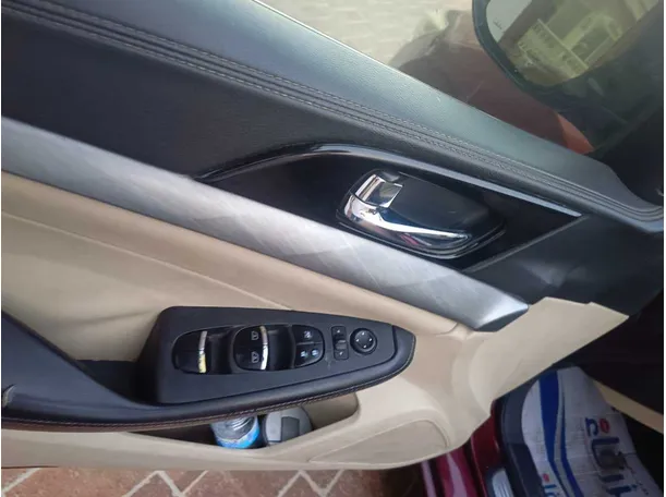 Car image 34