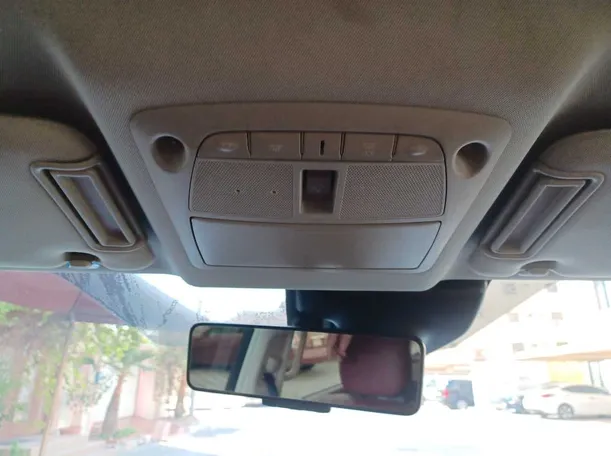 Car image 22