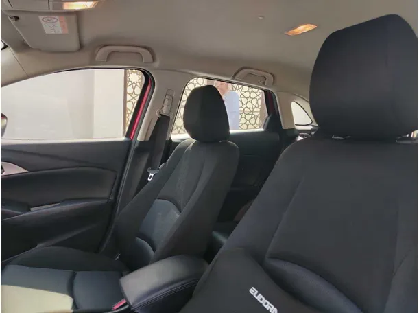 Car image 14