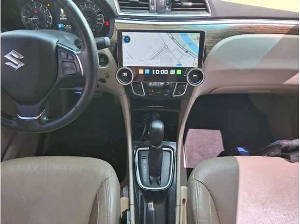 Car image 14