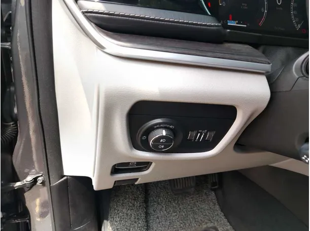 Car image 41