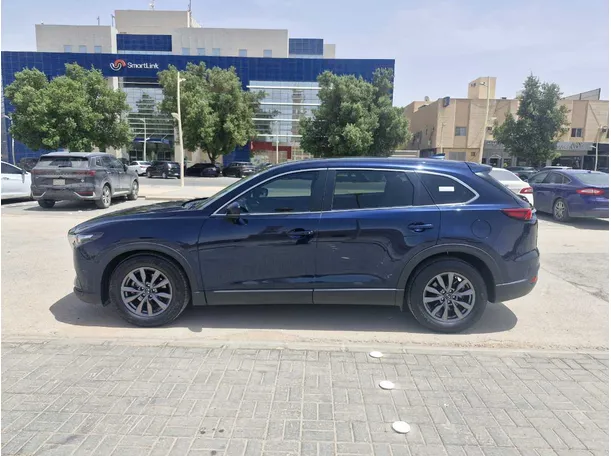 Car image 8