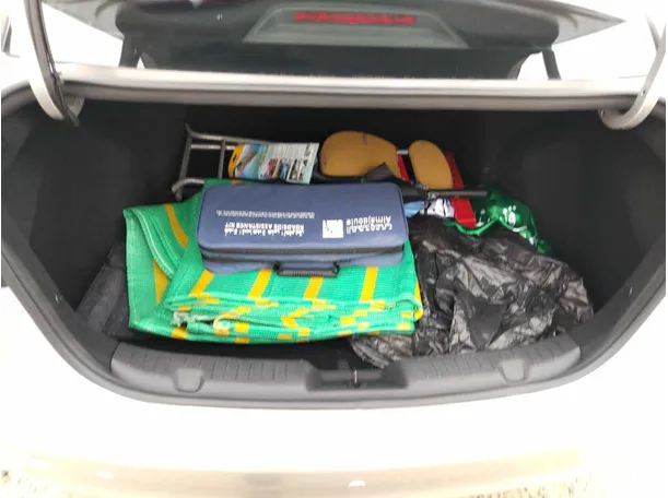 Car image 30