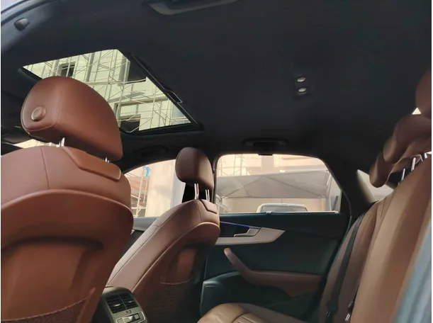 Car image 18