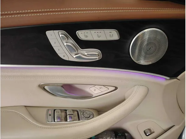 Car image 37