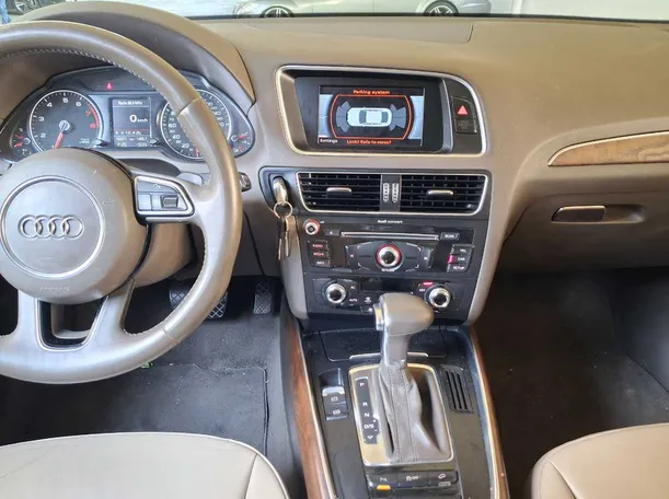 Car image 18