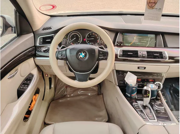 Car image 23