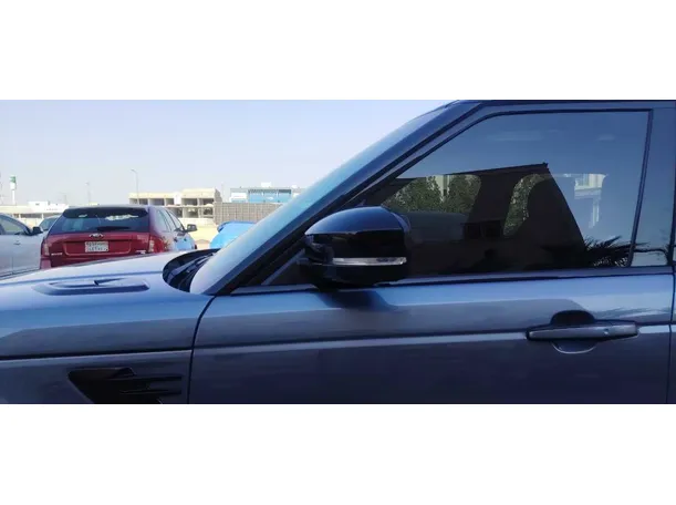 Car image 30