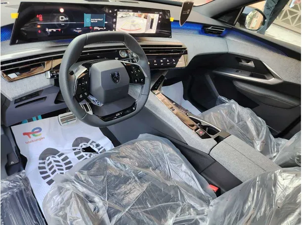 Car image 15