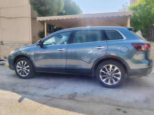 Car image 8