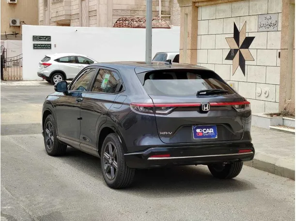 Car image 7