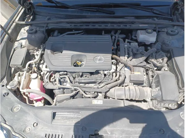 Car image 27