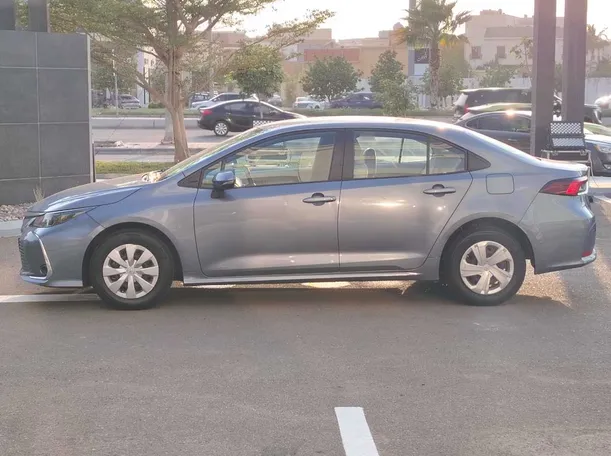 Car image 8