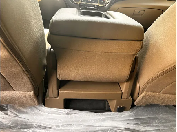 Car image 27