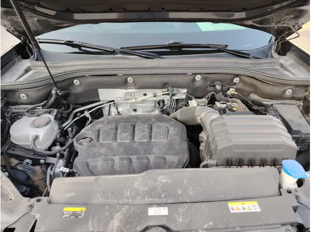Car image 28
