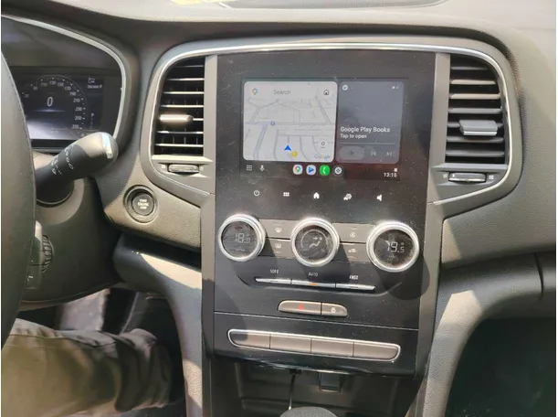 Car image 26