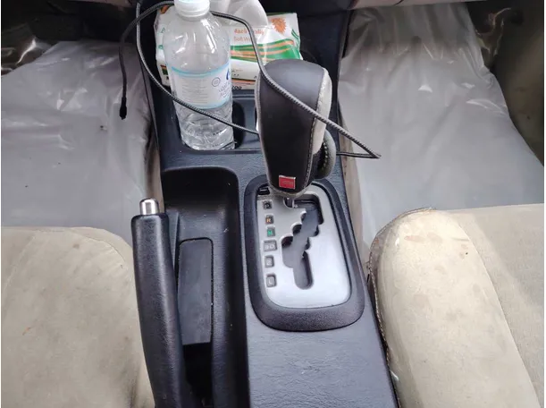 Car image 19