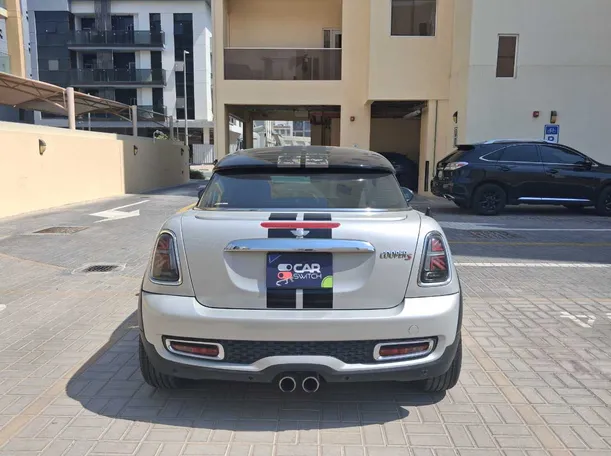 Car image 6