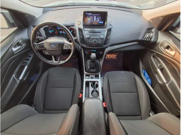 Car image 15
