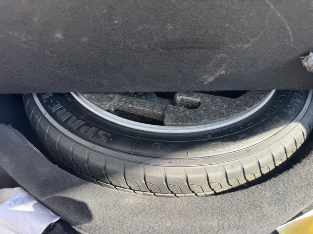 Car image 22