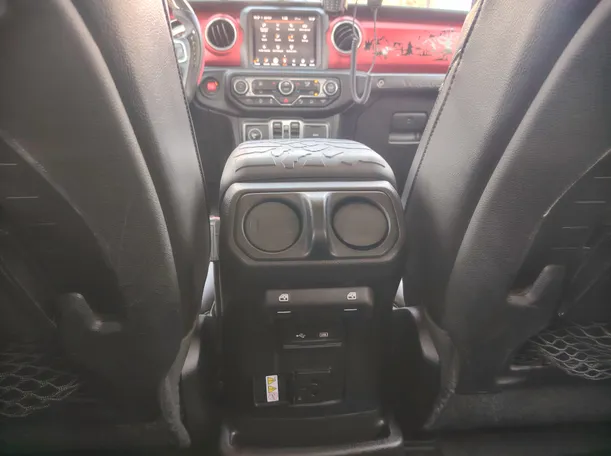 Car image 31