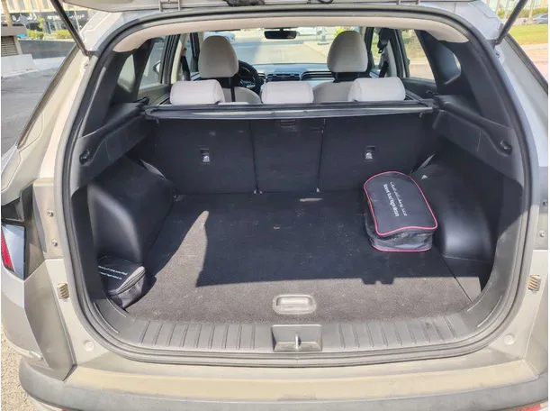 Car image 25