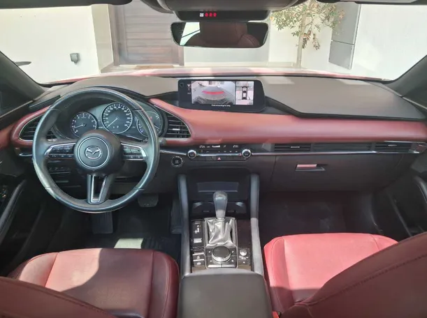 Car image 18