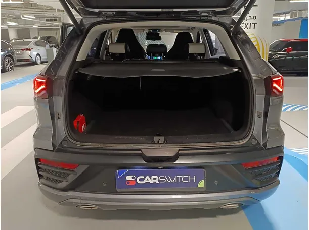 Car image 19