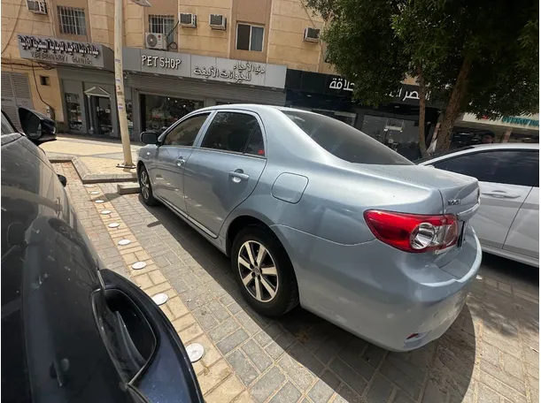 Car image 8