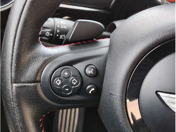 Car image 31