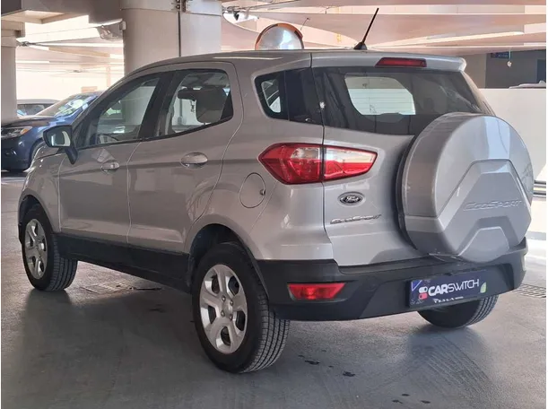 Car image 7