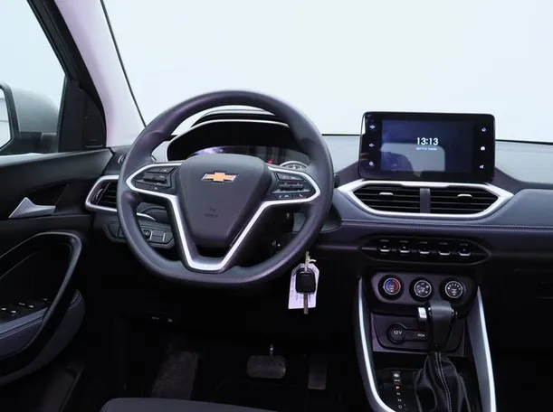 Car image 15