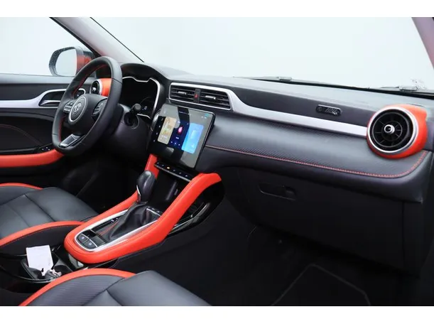 Car image 10