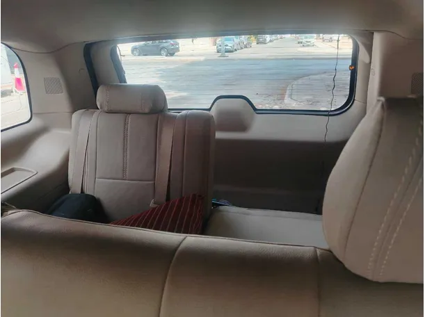 Car image 29