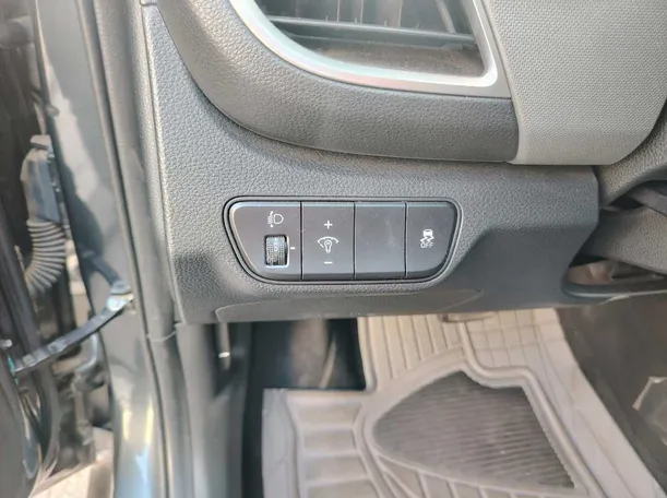 Car image 36