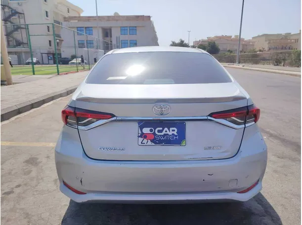 Car image 6