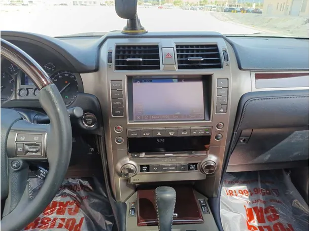 Car image 17
