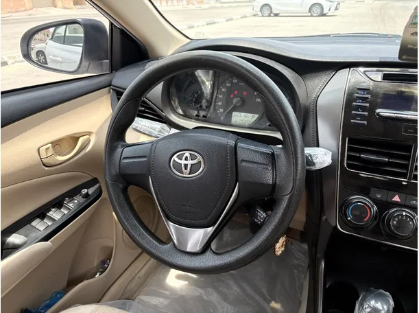 Car image 21