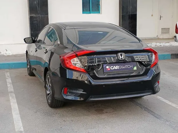 Car image 7