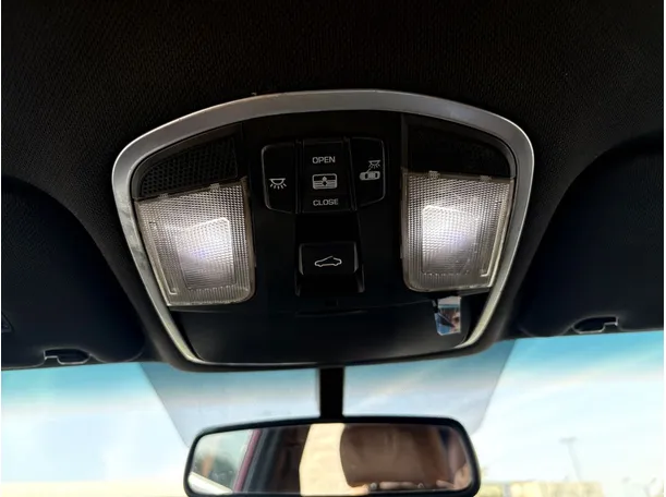 Car image 25