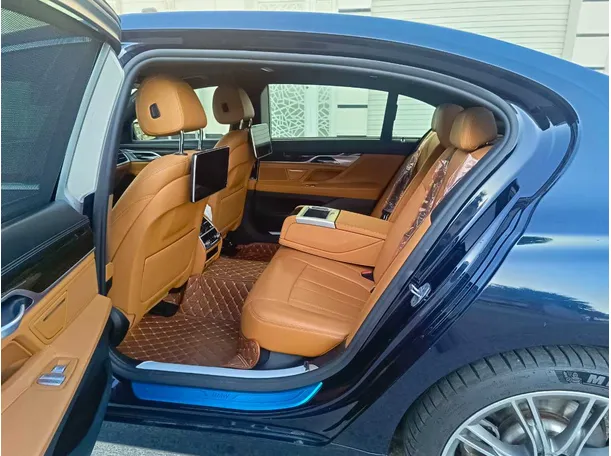 Car image 35