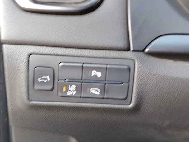 Car image 29