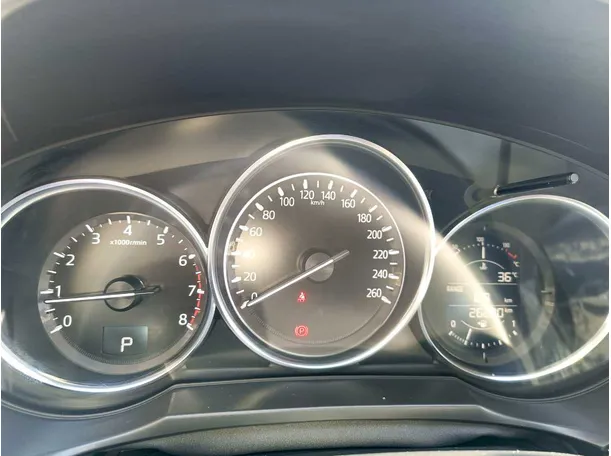 Car image 28