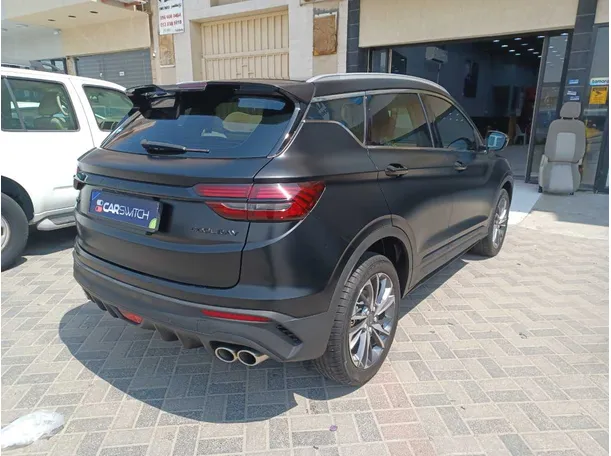 Car image 5