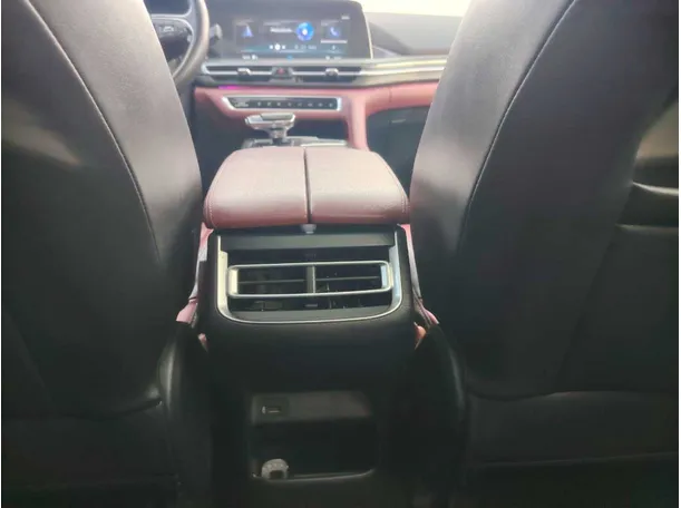 Car image 28